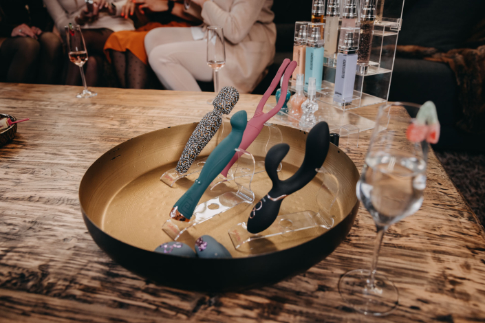 RZND0282-LadiesNight